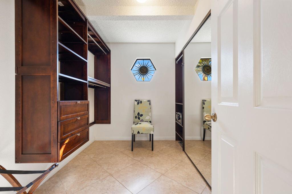 53720 Avenida Carranza