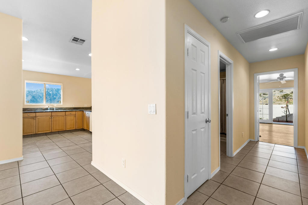 12211 Avenida Alta Loma