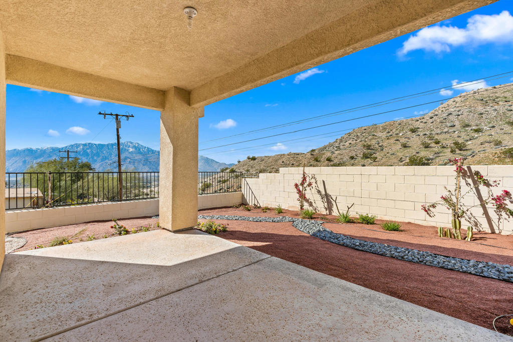 12211 Avenida Alta Loma