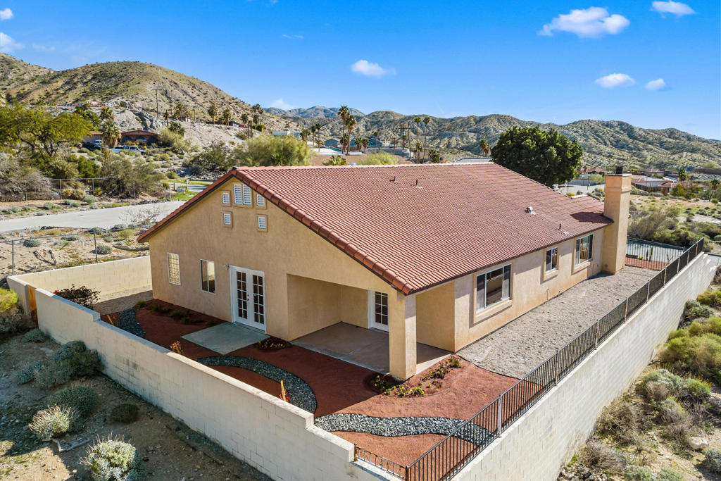 12211 Avenida Alta Loma