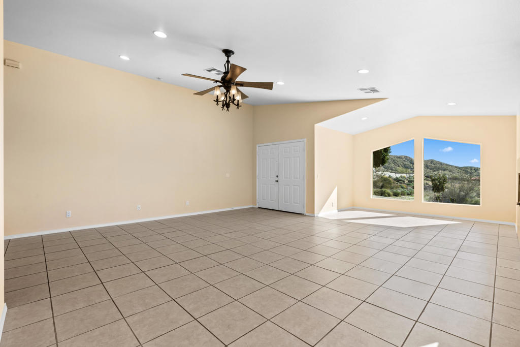 12211 Avenida Alta Loma