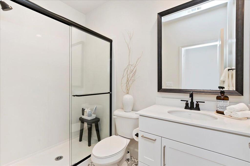 80435 Palatine Crt Court