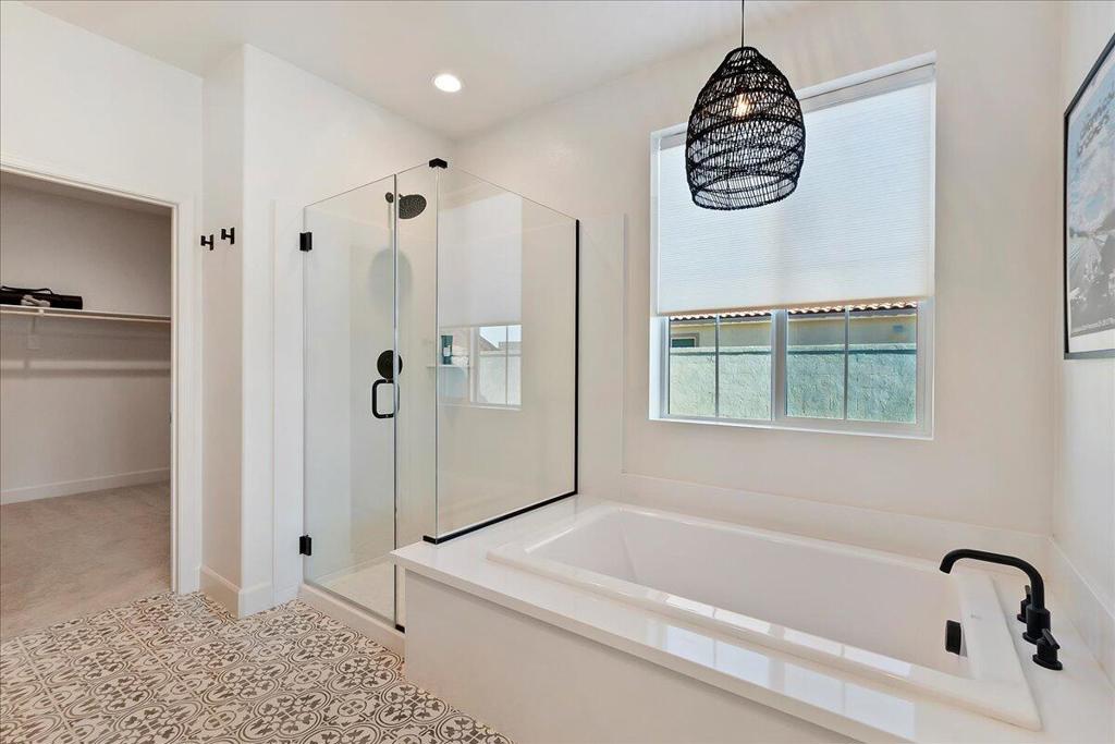 80435 Palatine Crt Court