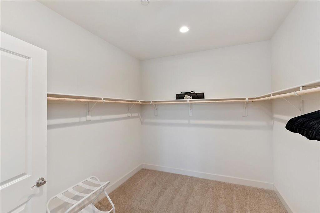 80435 Palatine Crt Court