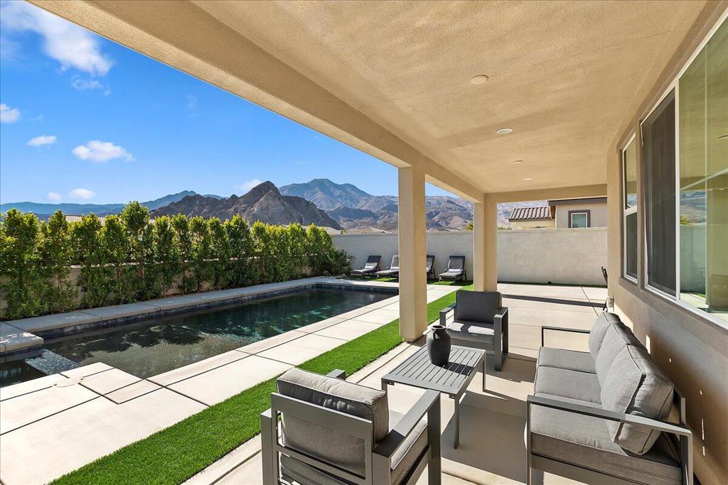 80435 Palatine Crt Court