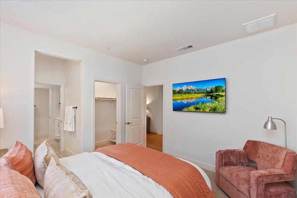 80435 Palatine Crt Court