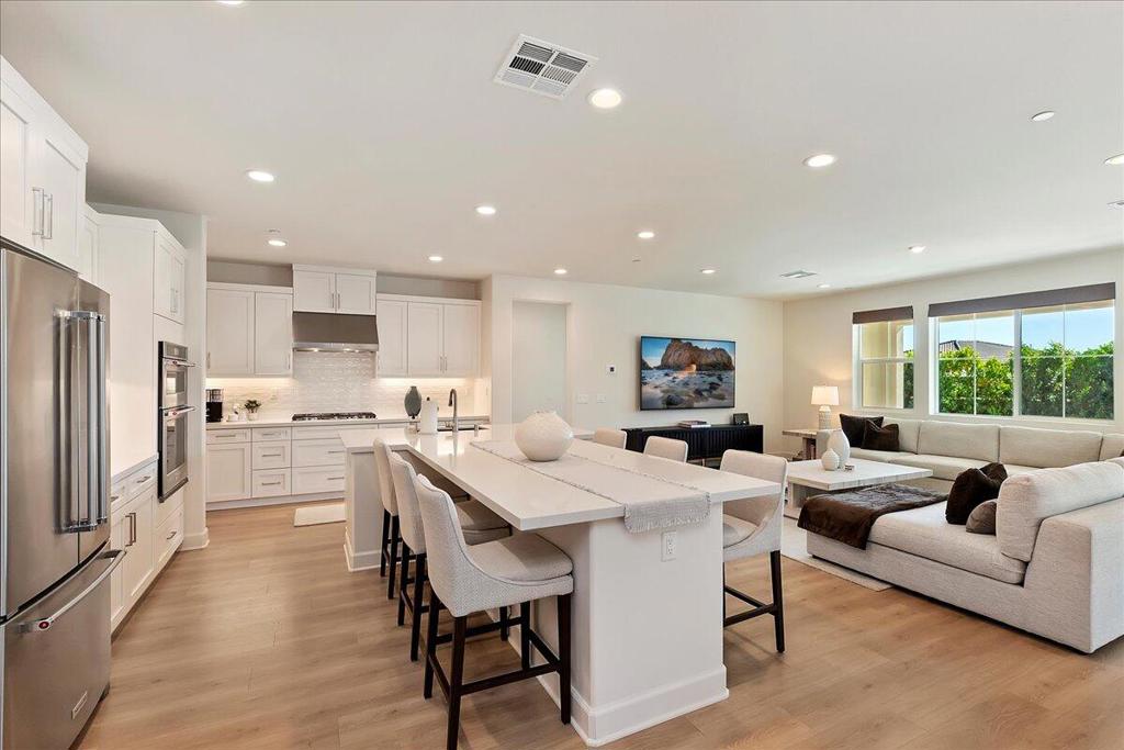 80435 Palatine Crt Court