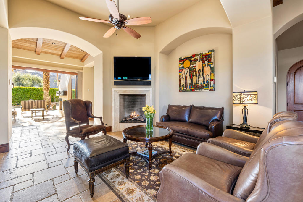 45645 Cochise Way