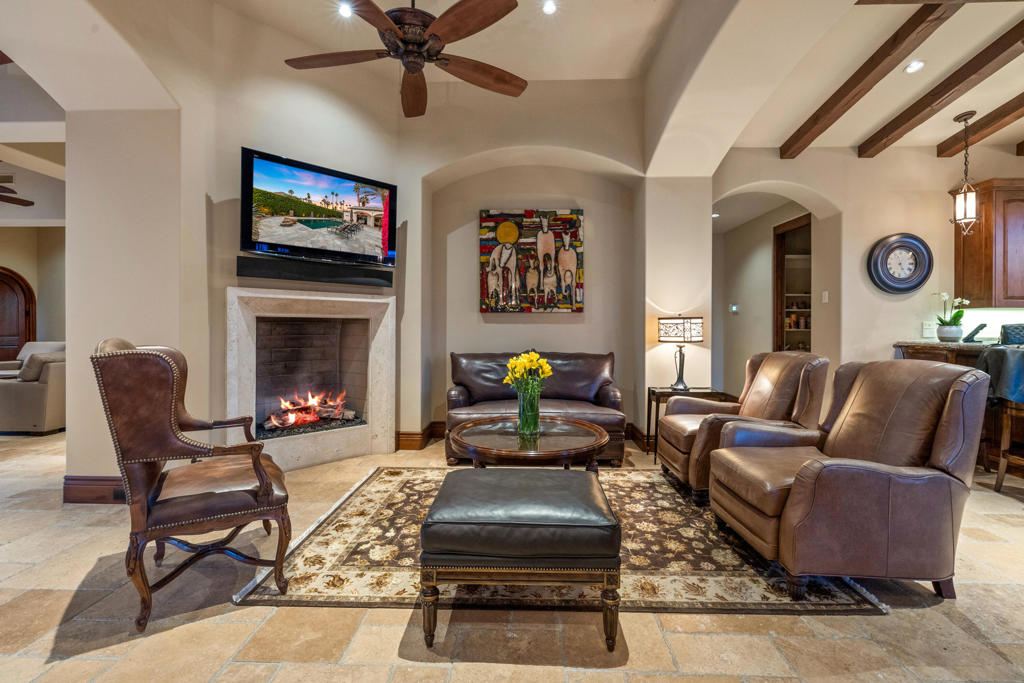45645 Cochise Way