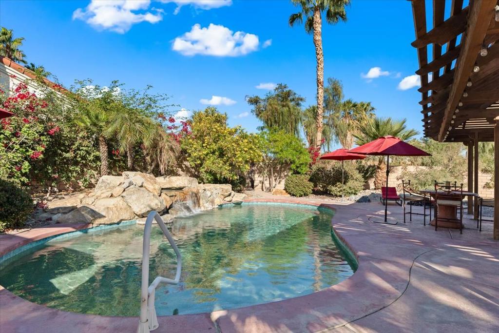 38830 Desert Mirage Drive