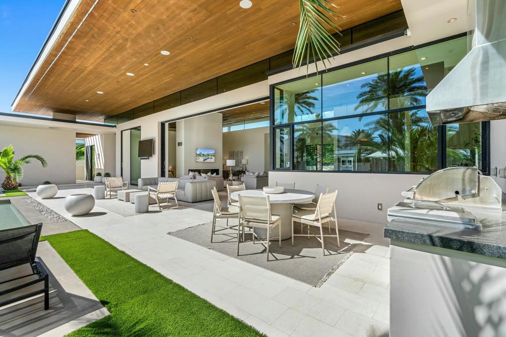 3 Makena Lane