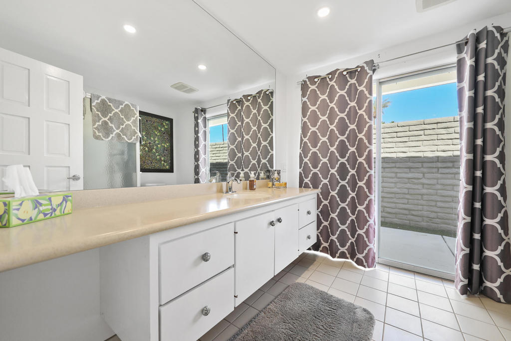 45084 Avenida Codorniz