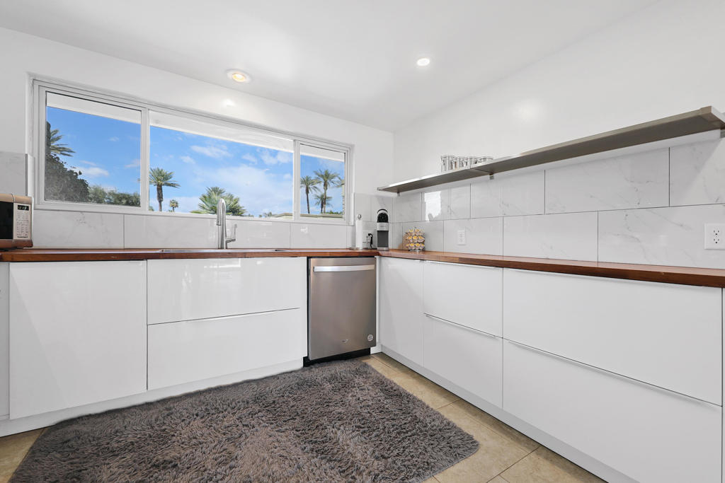 45084 Avenida Codorniz