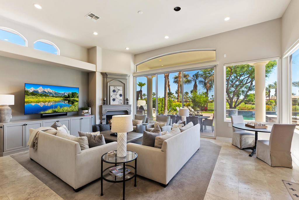 48644 Vista Palomino