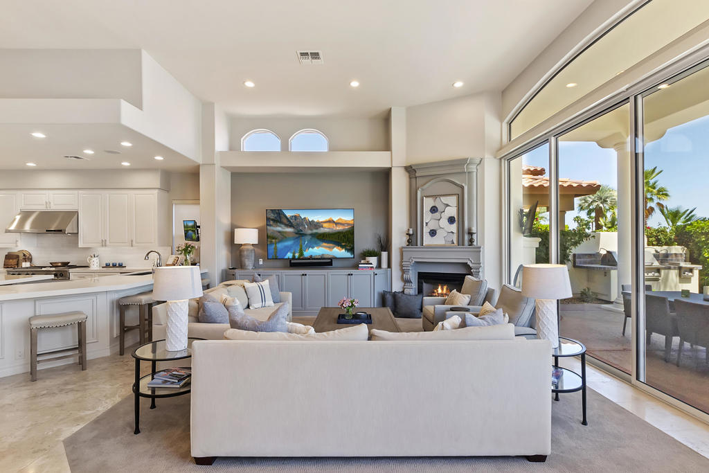 48644 Vista Palomino