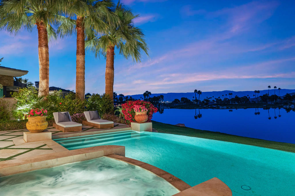 49981 Ridge View Way