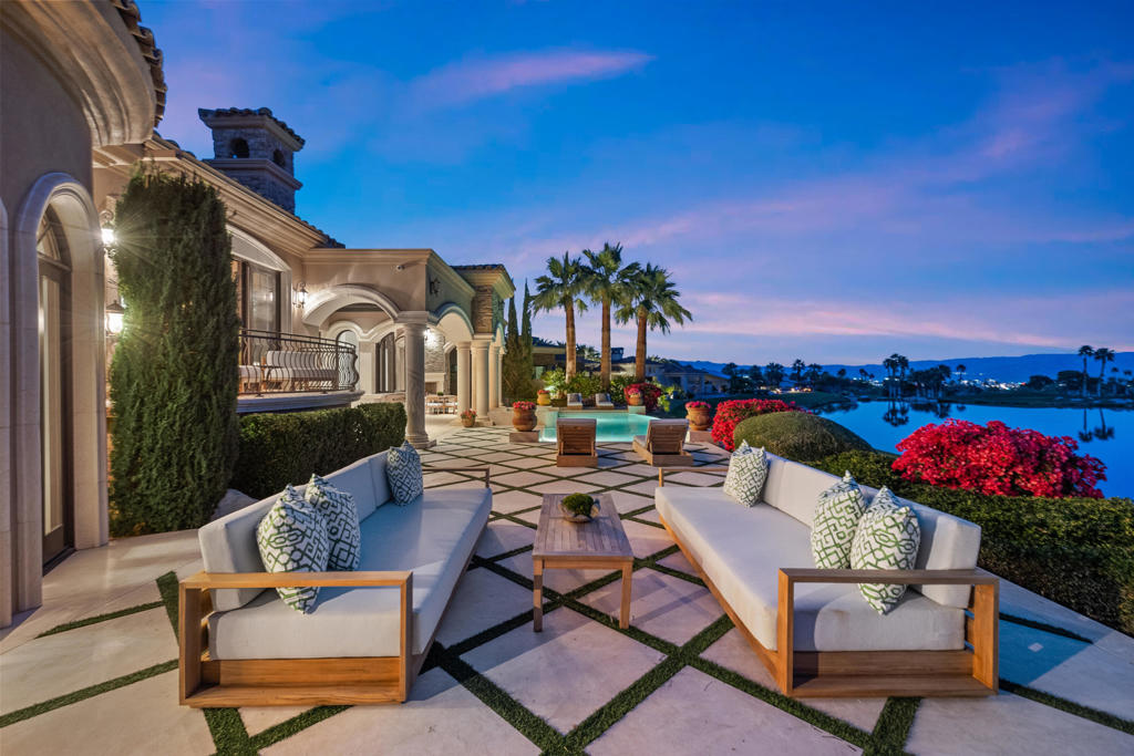 49981 Ridge View Way