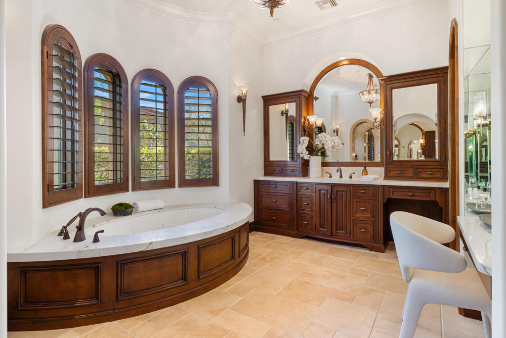 49981 Ridge View Way