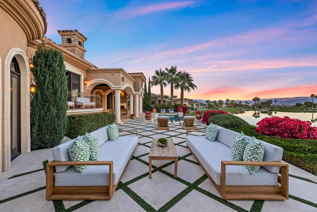 49981 Ridge View Way