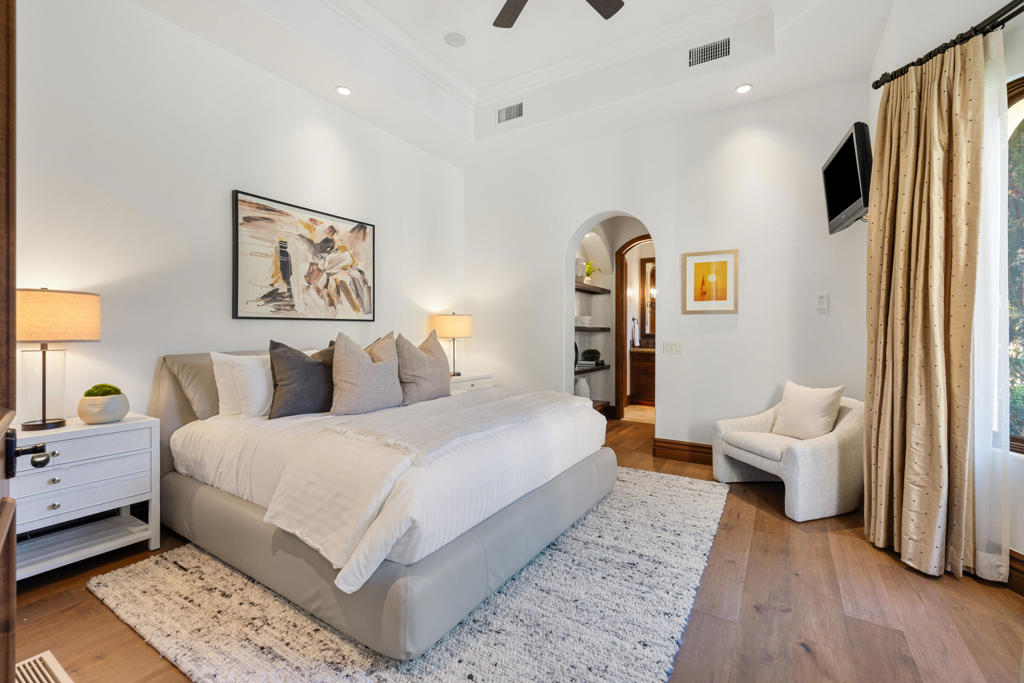 49981 Ridge View Way