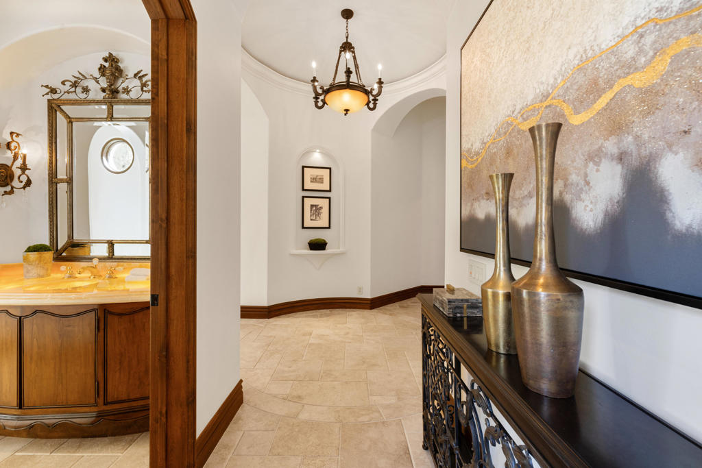 49981 Ridge View Way