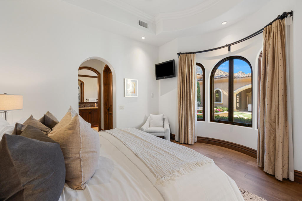 49981 Ridge View Way