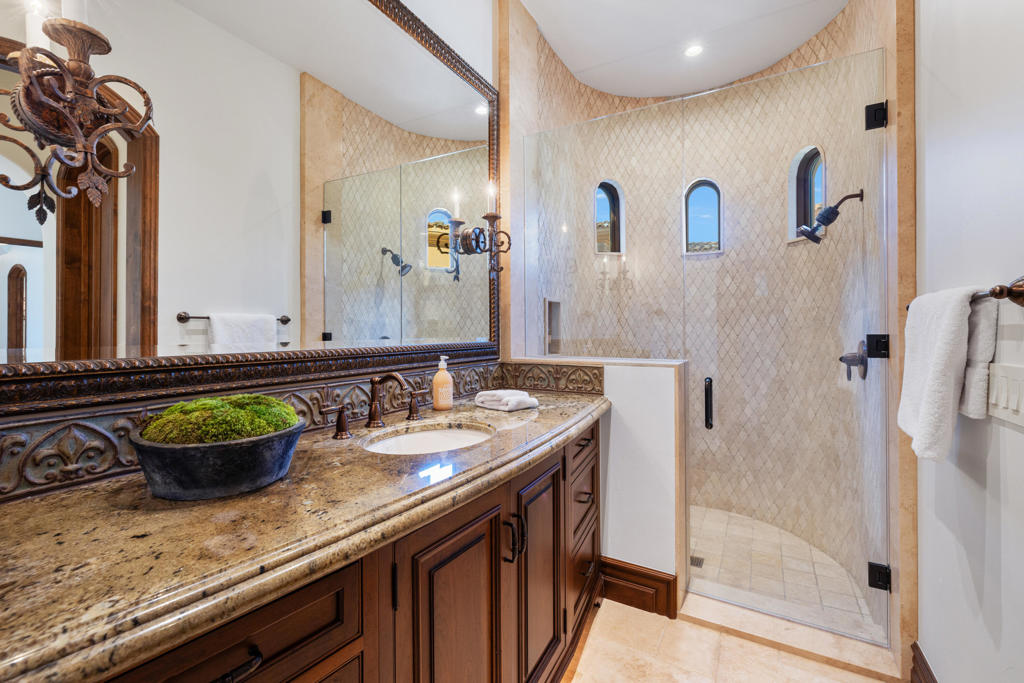 49981 Ridge View Way