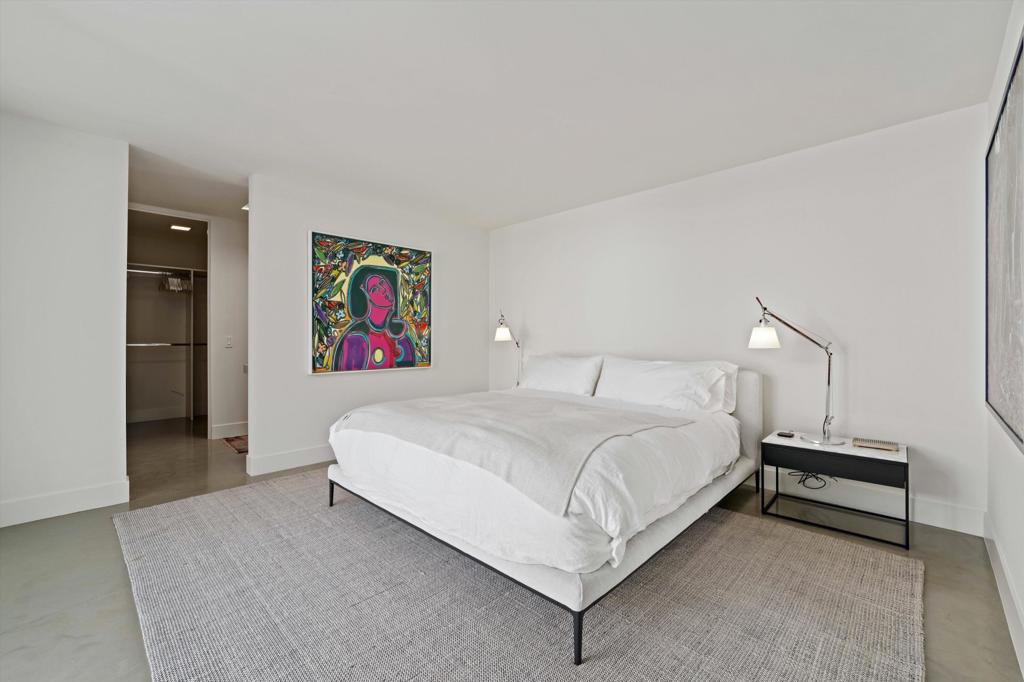 72307 El Paseo 1611