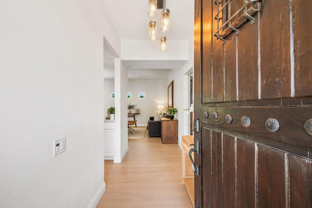 78488 Calle Seama