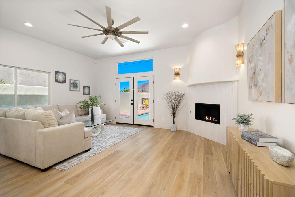 54640 Avenida Obregon