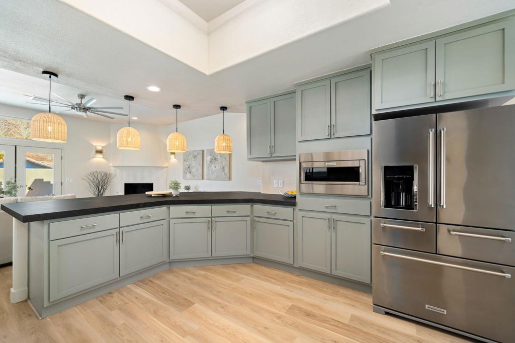 54640 Avenida Obregon