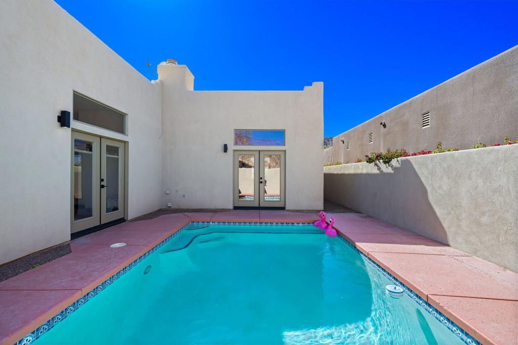 54640 Avenida Obregon