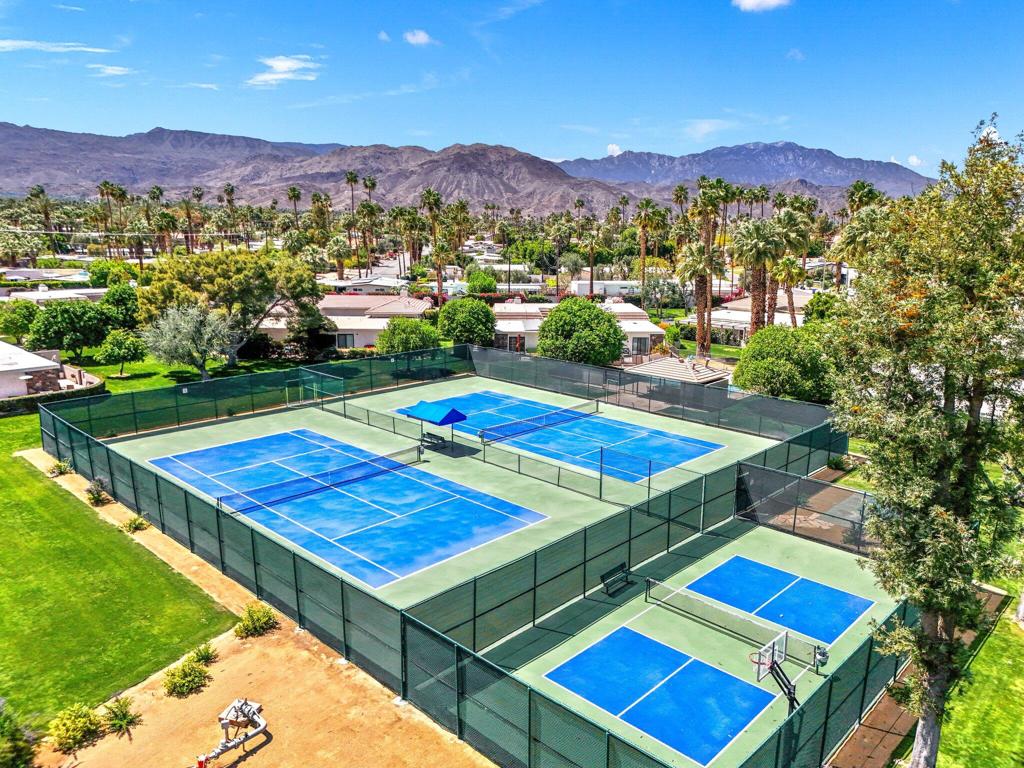 74903 Chateau Circle