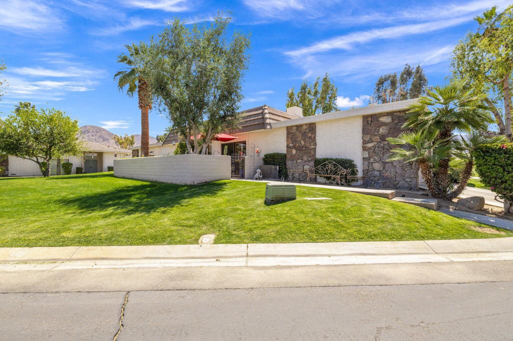 74903 Chateau Circle