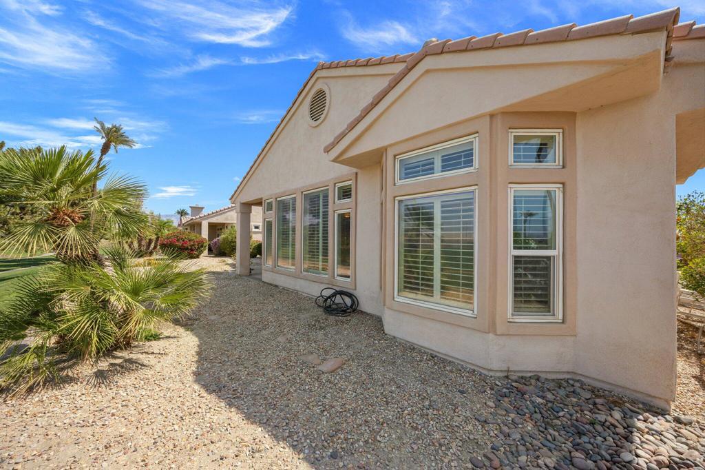 38173 Grand Oaks Avenue