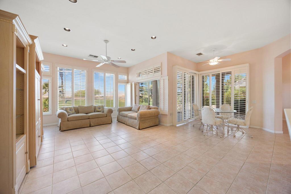 38173 Grand Oaks Avenue