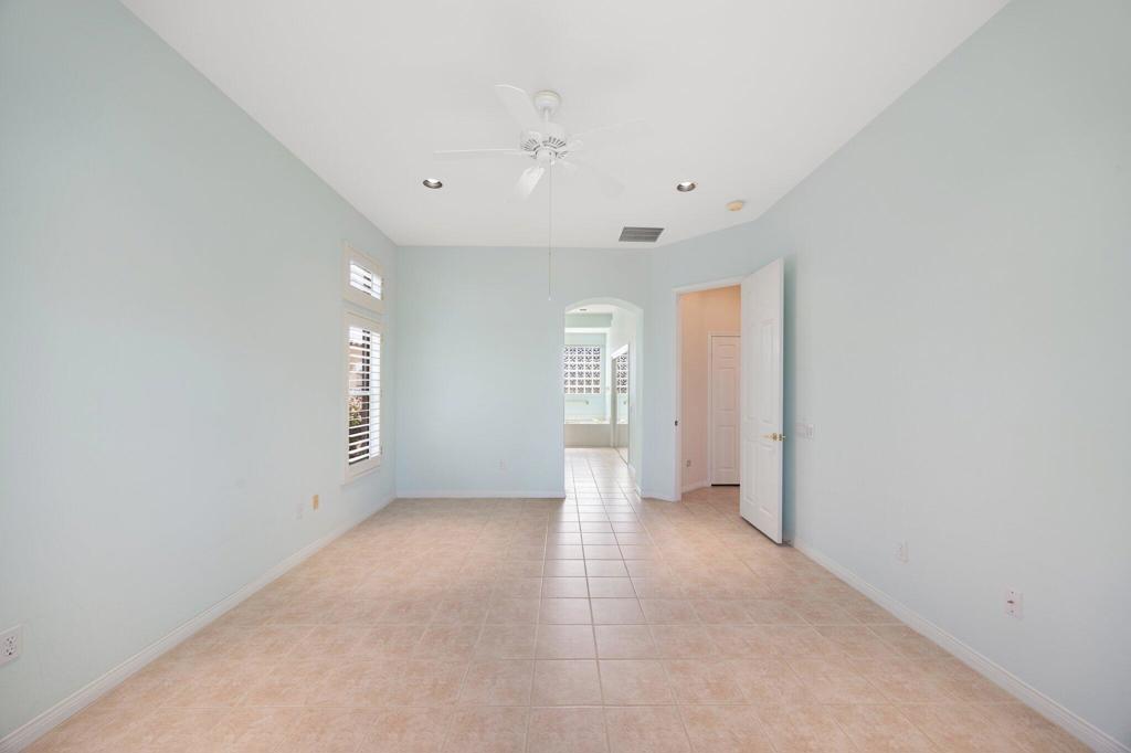 38173 Grand Oaks Avenue