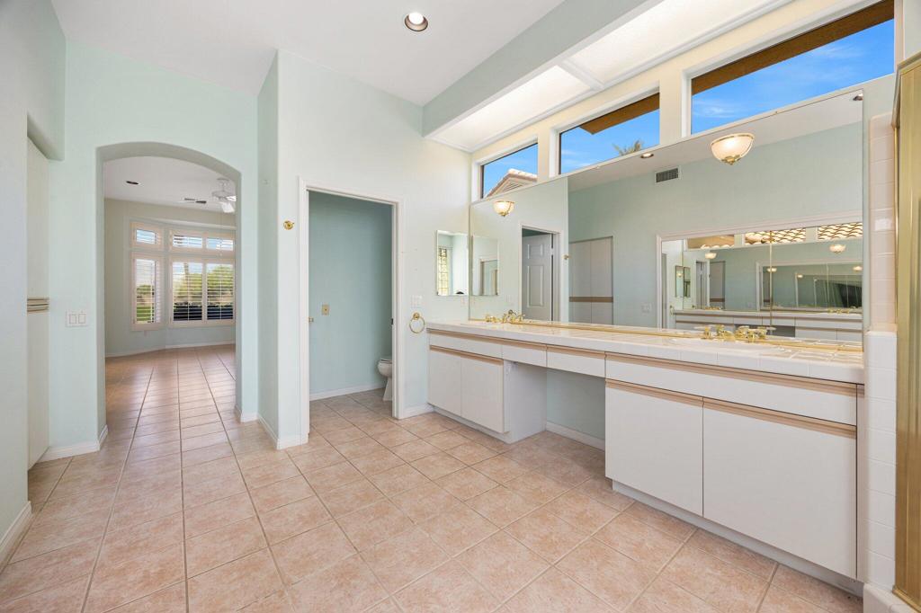 38173 Grand Oaks Avenue