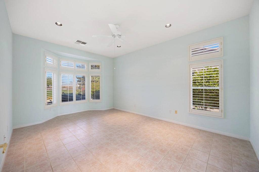 38173 Grand Oaks Avenue