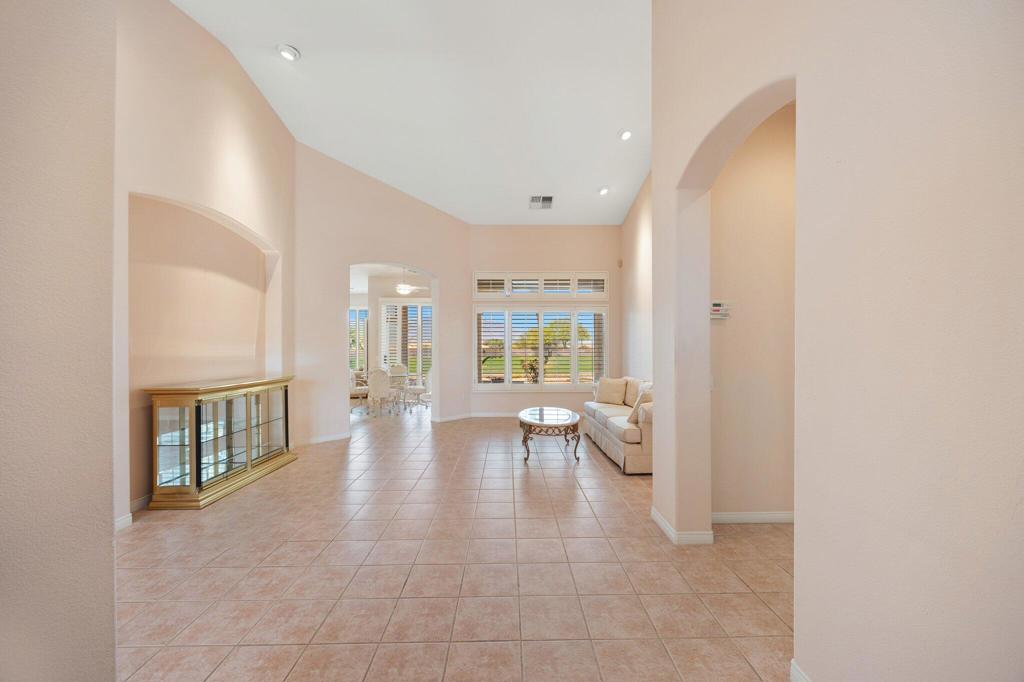 38173 Grand Oaks Avenue