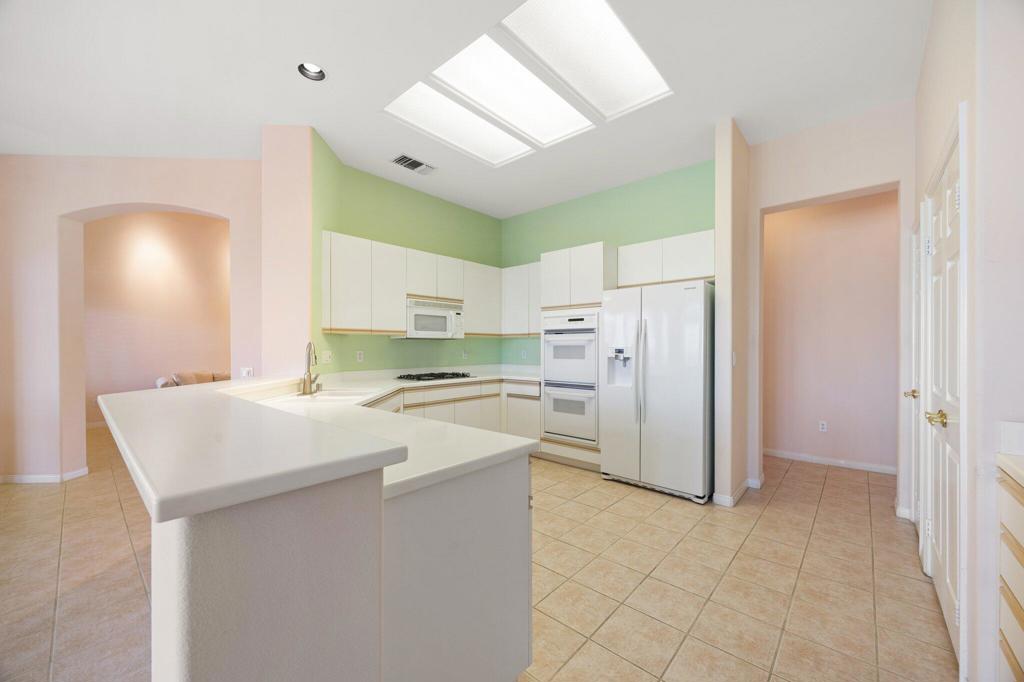 38173 Grand Oaks Avenue