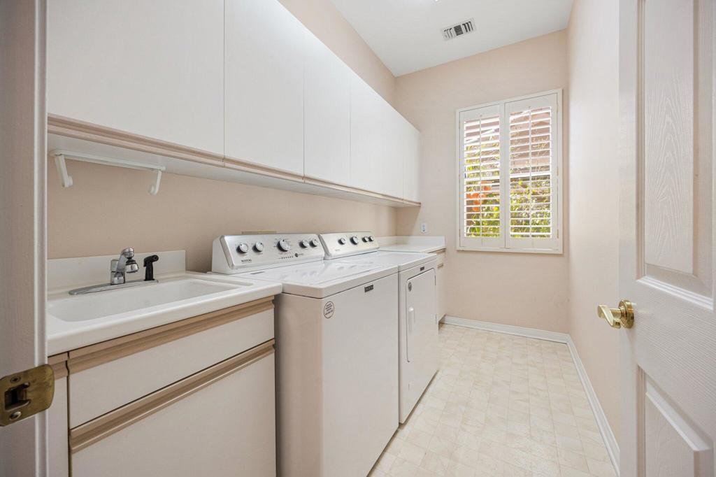 38173 Grand Oaks Avenue