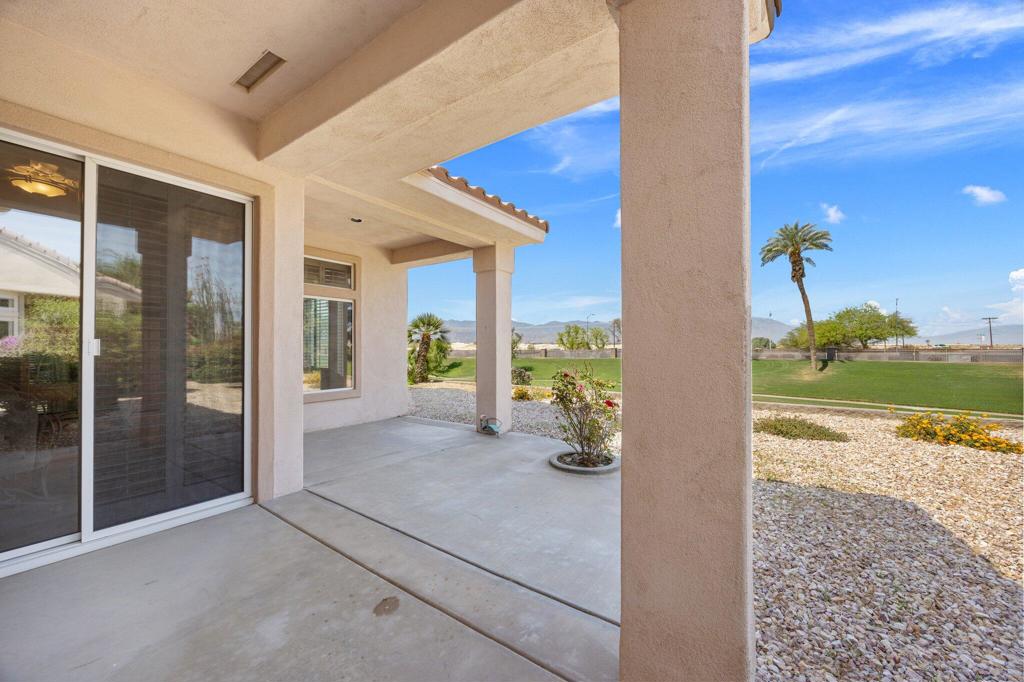 38173 Grand Oaks Avenue