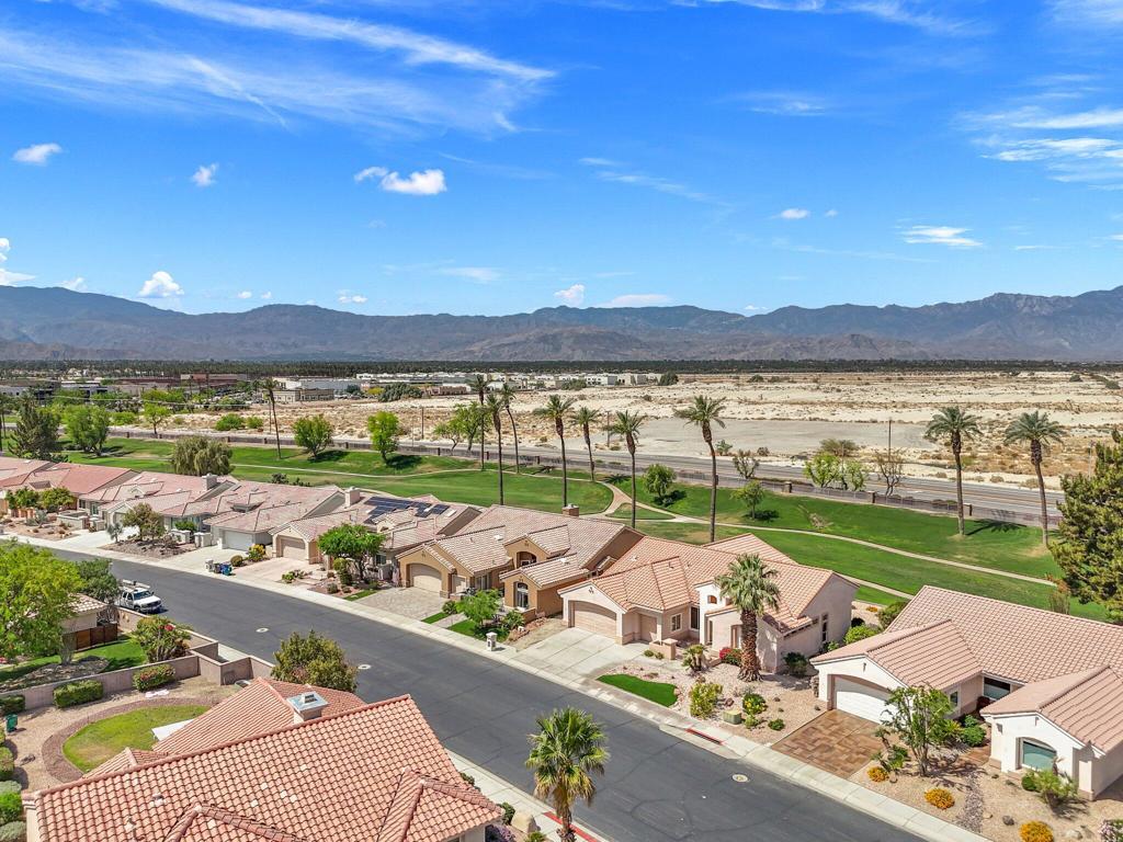 38173 Grand Oaks Avenue