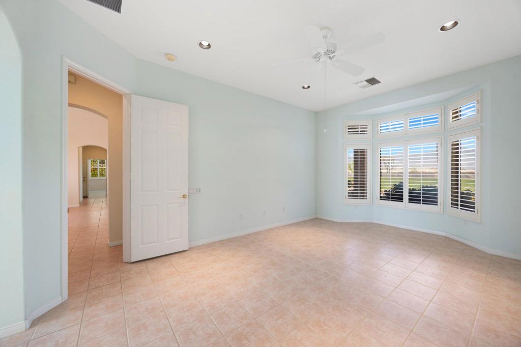 38173 Grand Oaks Avenue