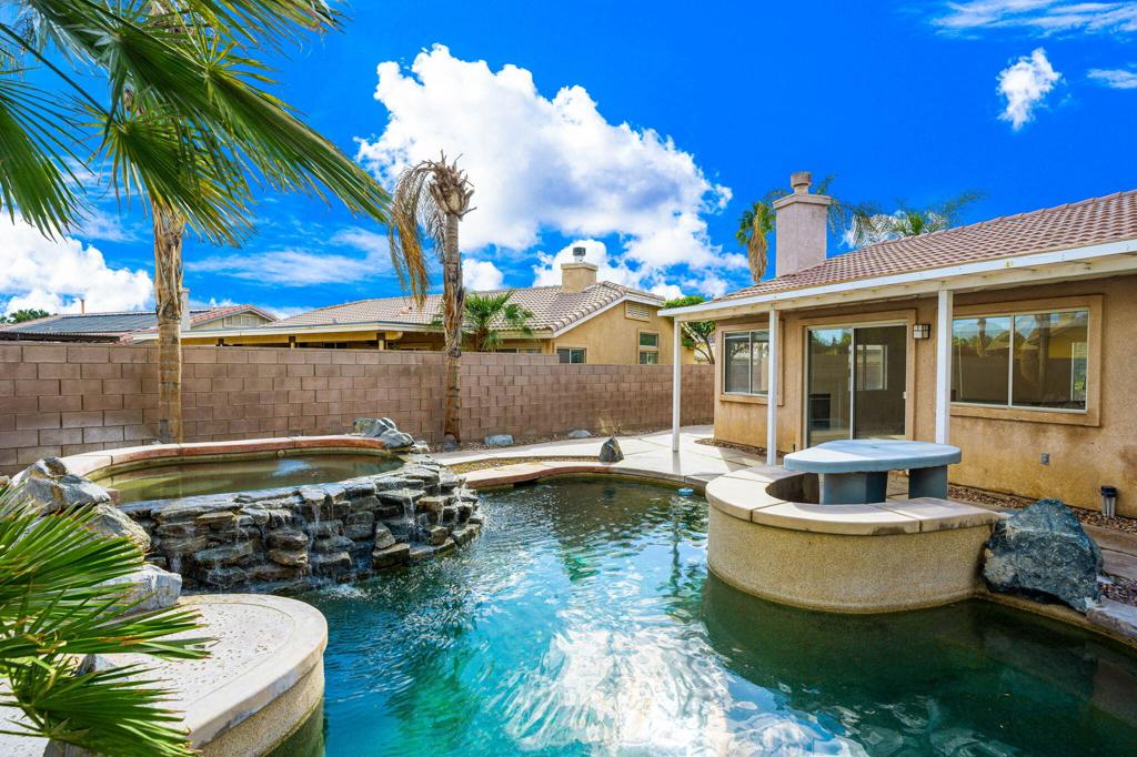 45420 Deerbrook Circle