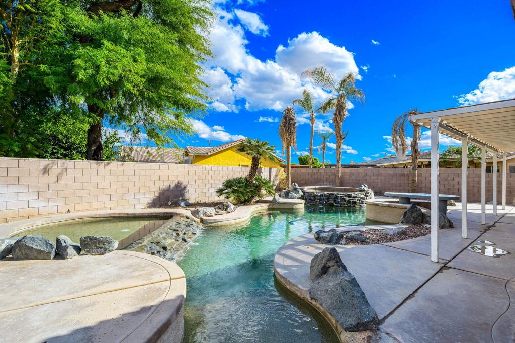 45420 Deerbrook Circle