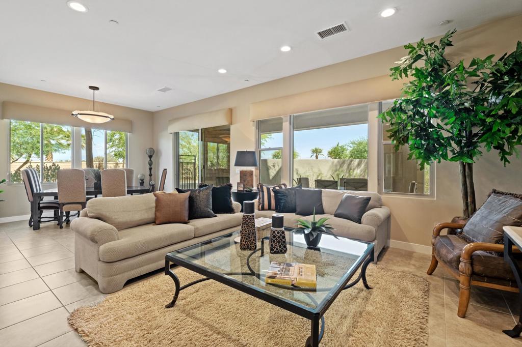 2801 Retreat Circle