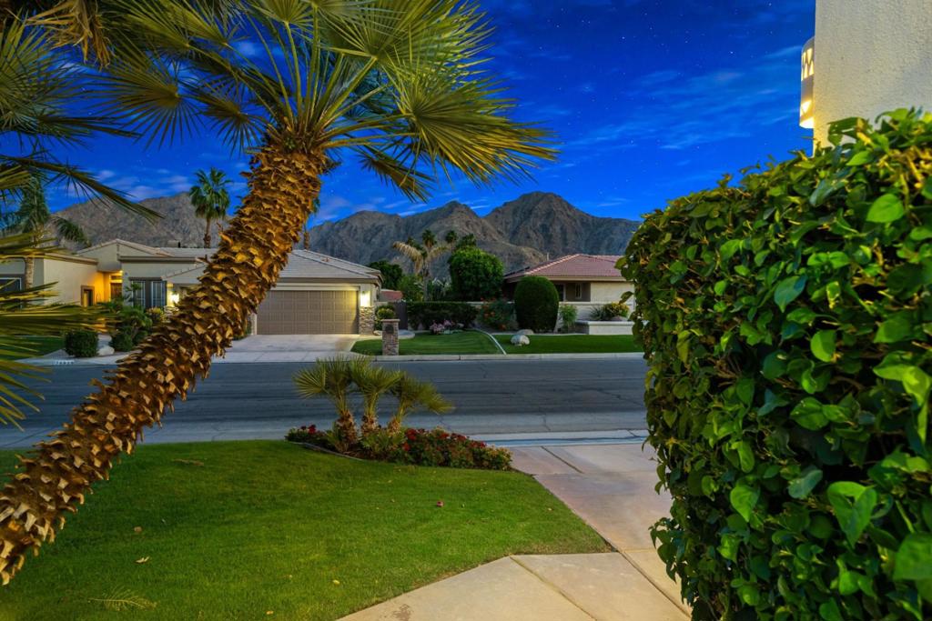 76936 Comanche Lane