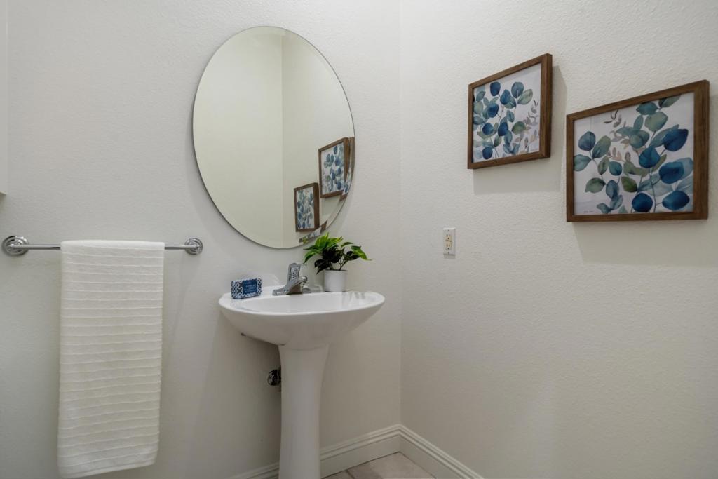 76936 Comanche Lane